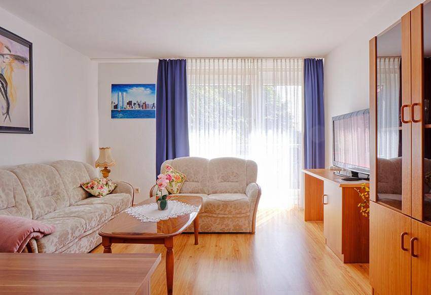 Komfort Ferienwohnung Bad Pyrmont Naehe Kurpark ภายนอก รูปภาพ